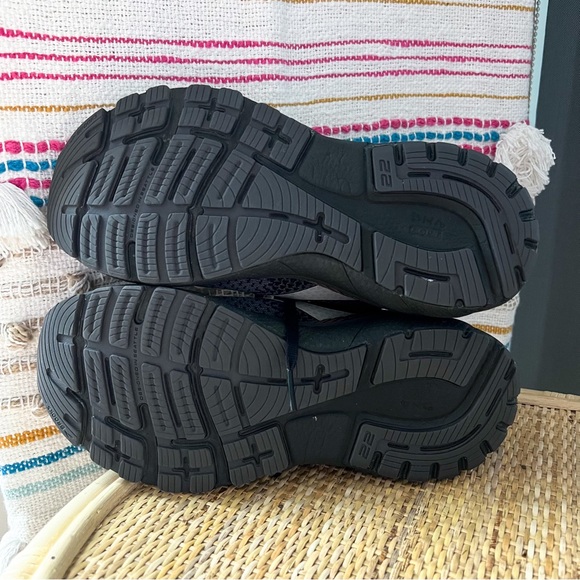 Brooks Adrenaline GTS 22 Pearl Black Metallic Road-Running Sneakers Women’s 8.5 - Picture 8 of 8